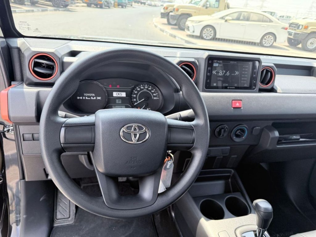 تويوتا هايلكس غمارتين GLX طيس اوتوماتيك بنزين 2026